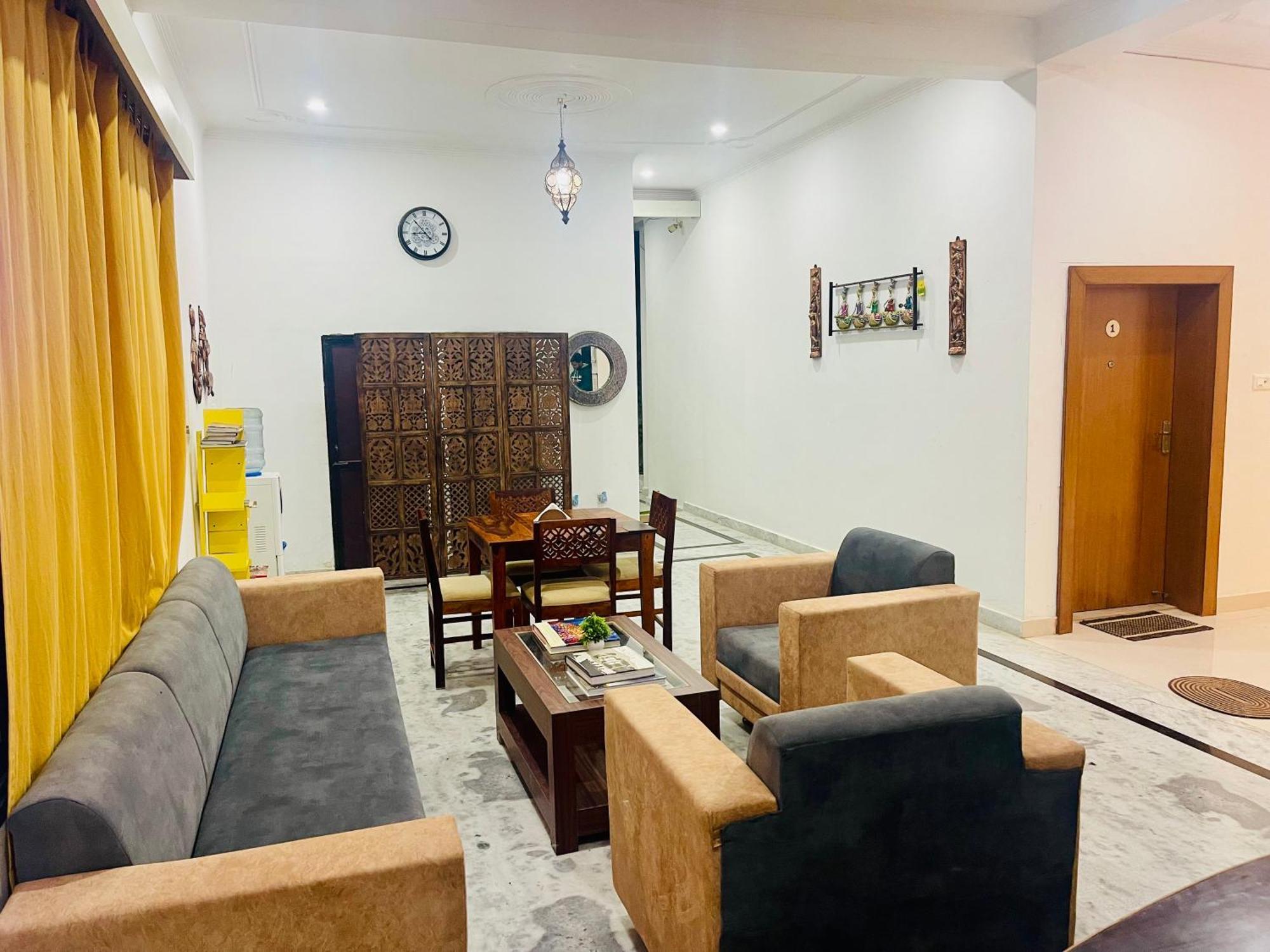 La Curcuma Luxury Homestay Khajurāho Eksteriør bilde